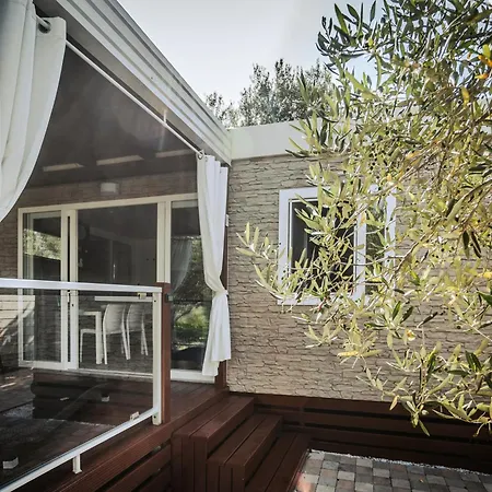 Jade Na Murter Exterior photo