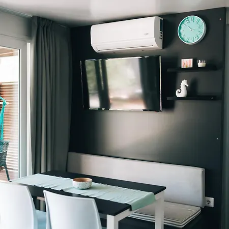 Jade Na Murter Exterior photo
